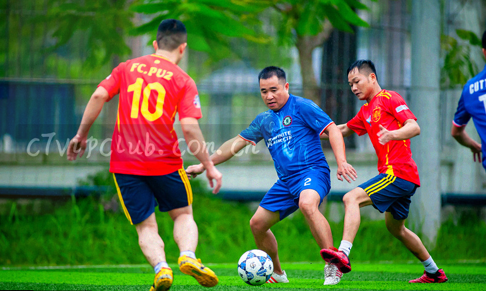 抽象产品变更时间轴，箭头与节点代表更新步骤